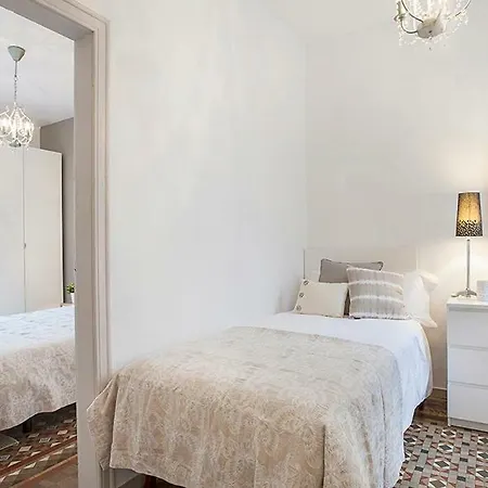Grande And Authentic In Eixample With Central Ac, Mosaic